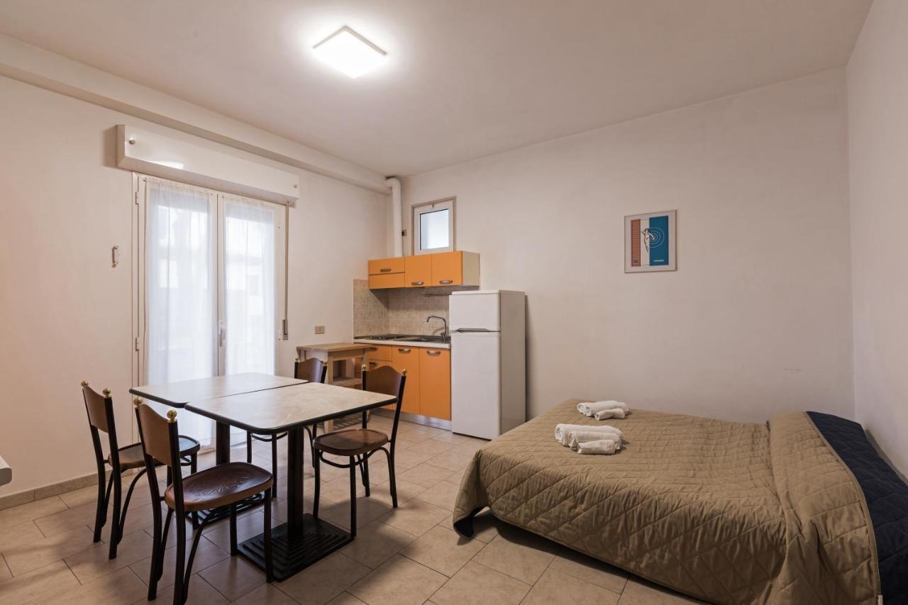 Residence Das Nest - Appartamenti A Pochi Passi Dal Mare Riccione Exterior photo