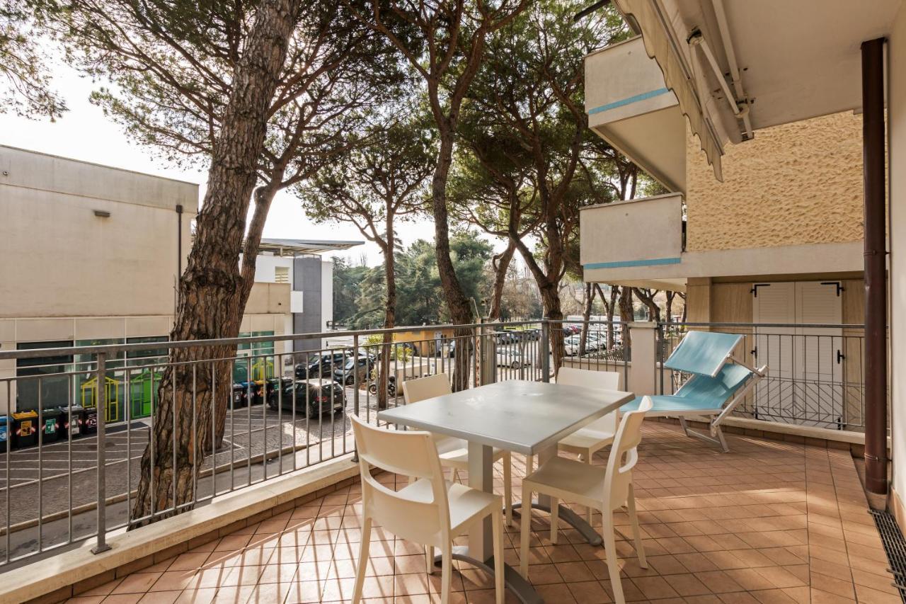 Residence Das Nest - Appartamenti A Pochi Passi Dal Mare Riccione Exterior photo