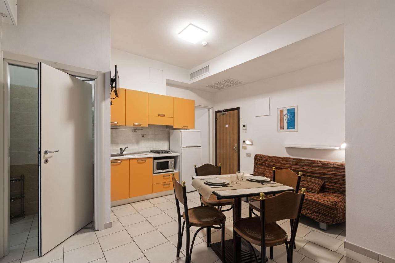 Residence Das Nest - Appartamenti A Pochi Passi Dal Mare Riccione Exterior photo