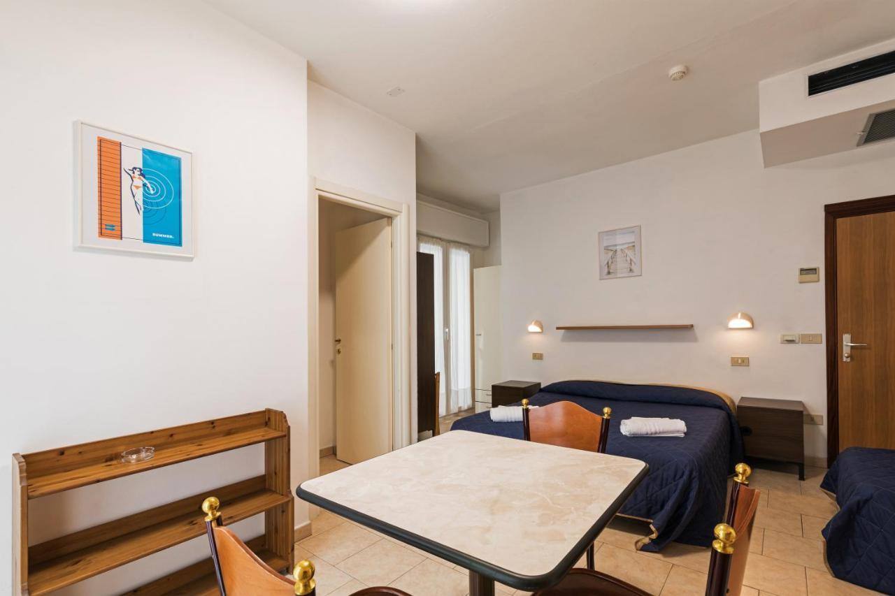 Residence Das Nest - Appartamenti A Pochi Passi Dal Mare Riccione Exterior photo