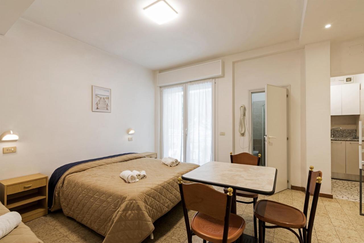 Residence Das Nest - Appartamenti A Pochi Passi Dal Mare Riccione Exterior photo