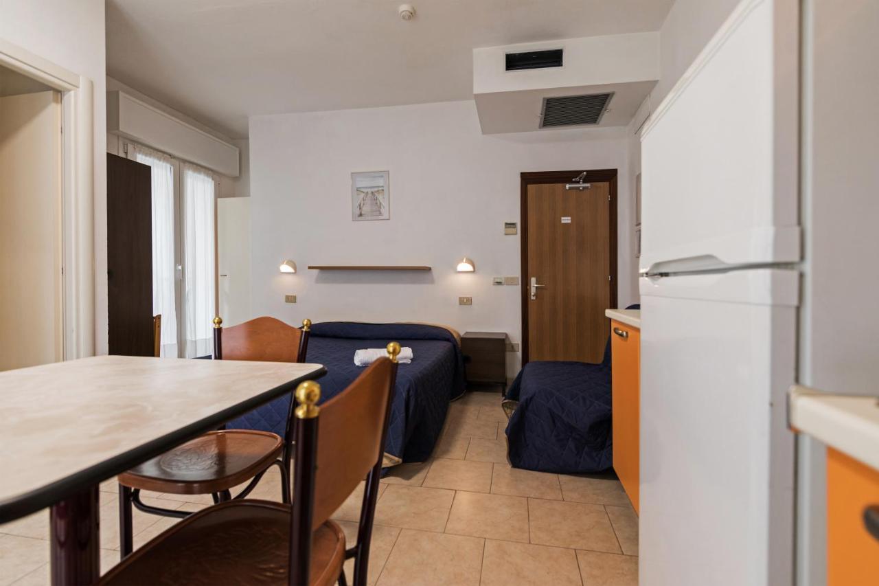 Residence Das Nest - Appartamenti A Pochi Passi Dal Mare Riccione Exterior photo