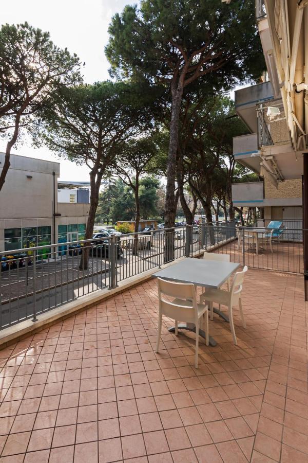 Residence Das Nest - Appartamenti A Pochi Passi Dal Mare Riccione Exterior photo