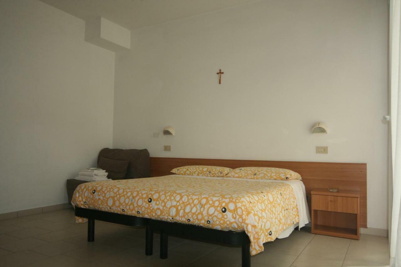 Residence Das Nest - Appartamenti A Pochi Passi Dal Mare Riccione Exterior photo